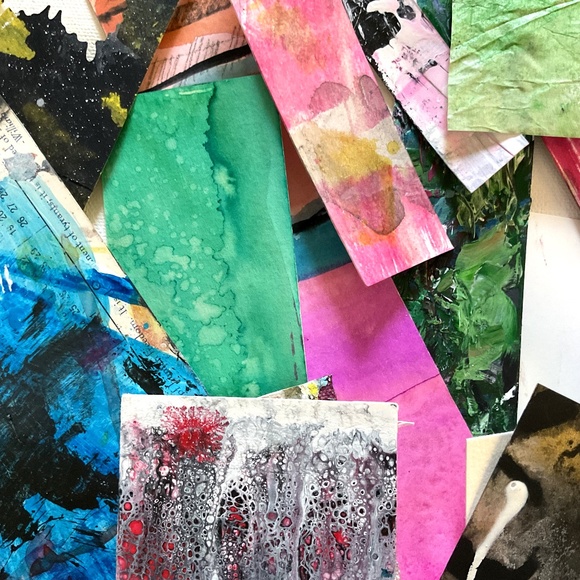 Hand painted Ephemera Pack Art with up-cycled Funky Face cd case, 30+ Pieces - Picture 11 of 12